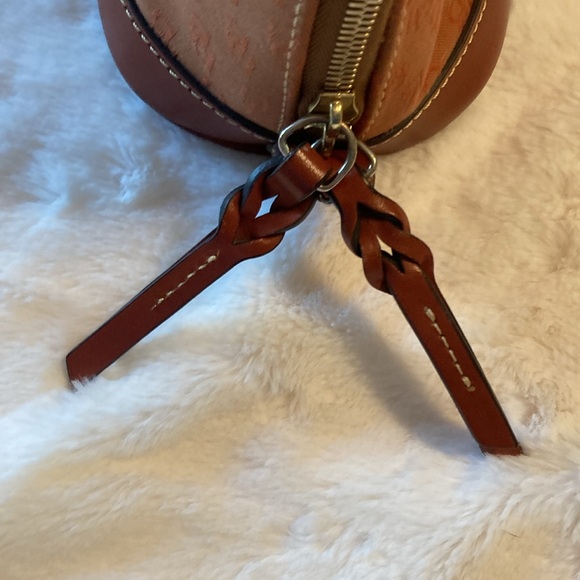 Unique Logo Dooney & Burke Purse - Picture 5 of 11